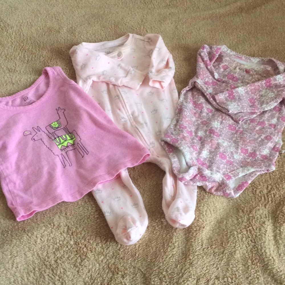 Infant Baby Gap Bundle (3]